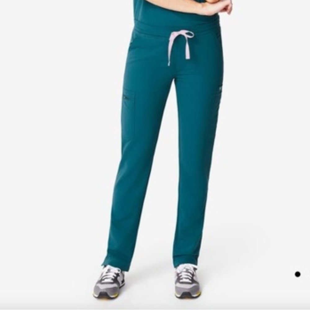 NWT FIGS women's Yola Skinny Scrub Pants (Petite)